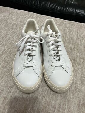 Veja White Low-Top Sneakers with Cream Sole